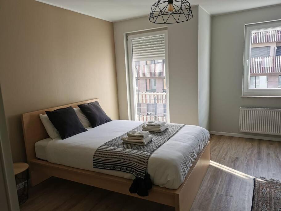 Appartamento Large 2 Bedrooms Flat With Free Parking & Terrace